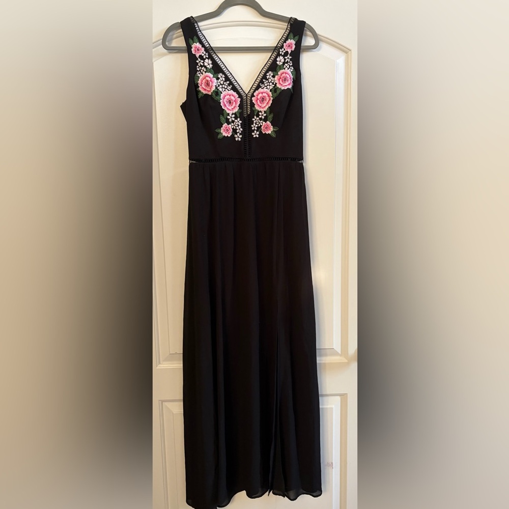 Elegant Black Floral Embroidered Dress